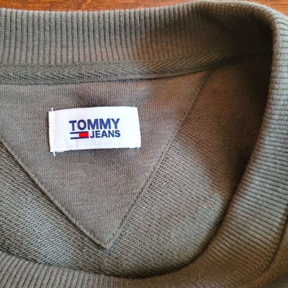 Tommy Jeans Embroidered Flag Logo Cropped Sweatshirt.New - Picture 3 of 14